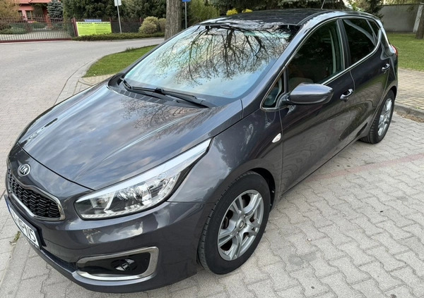 Kia Ceed cena 44800 przebieg: 83000, rok produkcji 2015 z Leszno małe 781